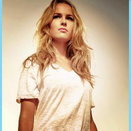 Twitter dedicado a la Hermosa Bridgit Mendler , actualmente Cantante & Actriz ♥;*