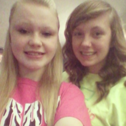 EvelynAndJamie's profile picture. Youtubers. Jamie is younger. Evelyn is older ;)  Follow us. We Follow Back (: