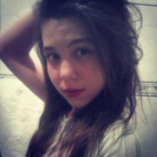 Seja feliz em quanto voc pode . Aproveite oque voc teem . Pois neem toda a felicidade é eterna e nem tudo que voc teem é para sempre .