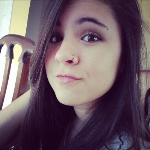 vai mostrar à todos que você é melhor do jeito que é, e que ninguém é perfeito para lhe criticar. vai ser aceito, e vai se aceitar também.