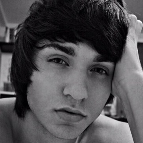 Marc. Im 19. Very gay. Always here for anyone. Im very shy. Im also taken happily. Jack, RIP babe ❤ and I have a daughter 5.31.13 Nalalynn