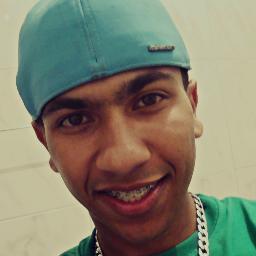 Um garoto diferente de todoos que vc jáa conheeceeu Mala carinhoosoum garoto que naum se compra e neeem distribuii; see conquista Um Garoto & Homem .