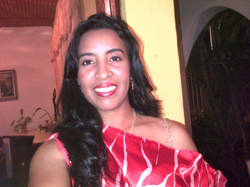 Madre, esposa, y chavista . Coord. Regional Socioacadémica UBV- EGRKV. Devota de Dios y de mi familia . ¡Chávez vivirá en nuestras mentes y corazones !