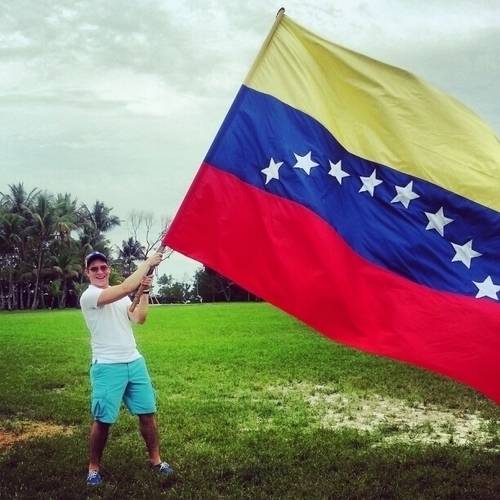 Allan1007's profile picture. 21. Proud Venezuelan. Bayern München. Life at the Speed of F1. Never Expect Anything from Anyone. #DePinga