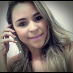 ''Permanecerei sempre em pé e com a cabeça erguida, pois de joelho e cabeça baixa somente diante de Deus!