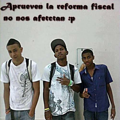 no esperes que otro te ayude a superarte, superate por ti mism@! -.-!