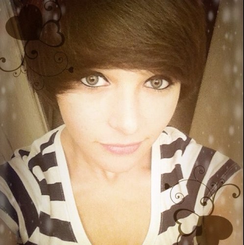 My names Jordan, I love listening to music, meeting new people etc. and my life in general :-) Follow me And I follow back 3