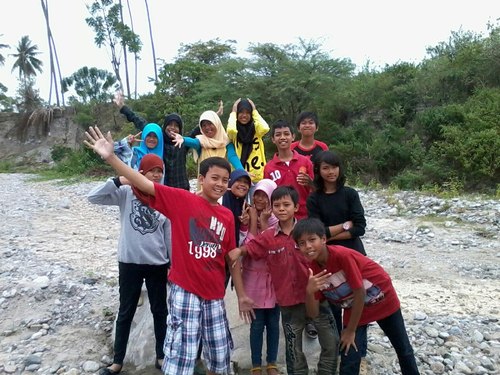 i love ALLAH, SUPER JUNIOR, MY FAMILY, SMP AL-AZHAR, 7E SHINING STYLE, SIR MARDI, ALL TEACHERS IN SPEZHAR, DETECTIVE CONAN, DEATH NOTE, LOVE,.. LOVEEEE.. .____.