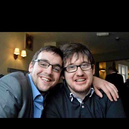 hi im dan single energetic love my sport an mates fav sport has to be rugby as i play it for northyorkshire :)