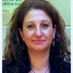 Reinventando ideas desde 2010 . Emprendedora. Si tienes la suerte de ser diferente, no cambies nunca.