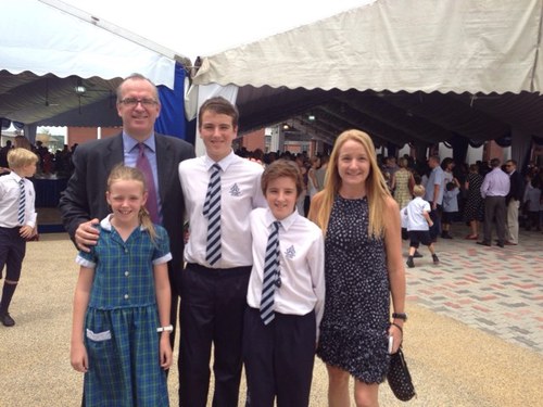 stewhall62's profile picture. 