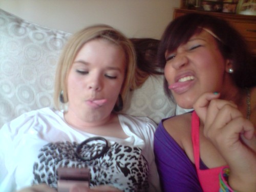 ha im so totally coool- one day il be famous, i love my friends there amazing and my life is good.
