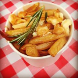 ptitepoutine's profile picture. We&#039;re two Canadians selling a delicious slice of home! We are happy to cater any events so do get in touch at ptitepoutine@gmail.com.