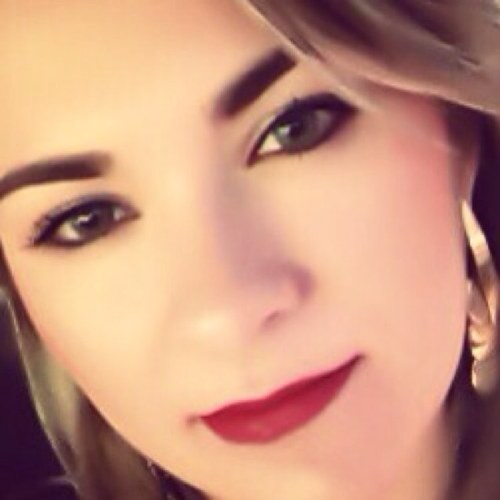 E eu não to nem aí pra o que as pessoas acham de mim. Pra mim a única opinião que realmente importa, é a minha. Se estou me sentindo bem e feliz, é o que vale.