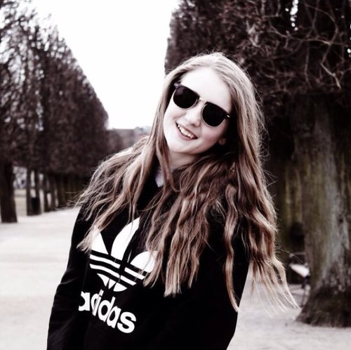 Justin Bieber is my inspirations!On April 1th i was at a Justin Bieber koncert. It was a big experience! Byee Beliebers Looove
