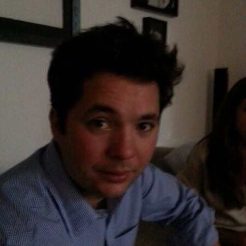 Ingeniero Industrial de la UCAB, MBA en el IESA. Venezolano e Ignaciano.