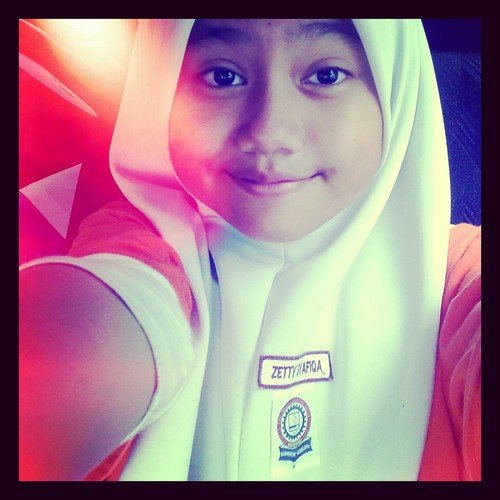 Hello.Saya Puteri http://t.co/CQDK8hKqK9 Seksyen 13.Syarif Izzat saya punya.