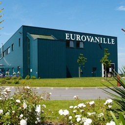 Eurovanille est spécialisé dans la vanille naturelle depuis sa culture jusqu'à sa distribution.