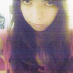 Chloé, 20, French. I can speak English and I'm studying Japanese. I love visual kei and Murakami Haruki's books.
