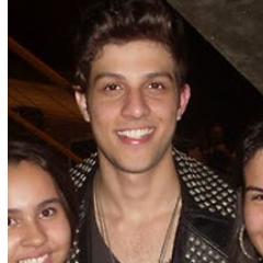 Teu sorriso vale mais que mil palavras 
(@sophiaabrahao @chayleao )