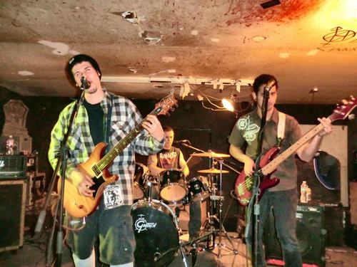 Alcojuana is a three piece punk rock band from Whidbey Island Washington.