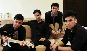 Member : @Edho_KLAXXON1 @imanguitar @Ary_Klaxxon @ayaNovrezaa || info & booking : @Dony_Klaxxon - 0812-2603-0539