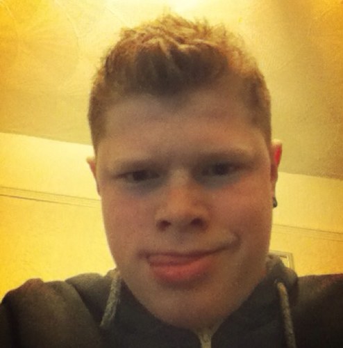 byCreepo's profile picture. Whats up guys im a 15 Year old Boy Gamer, I Like playing Minecraft Call of duty and many more other games!