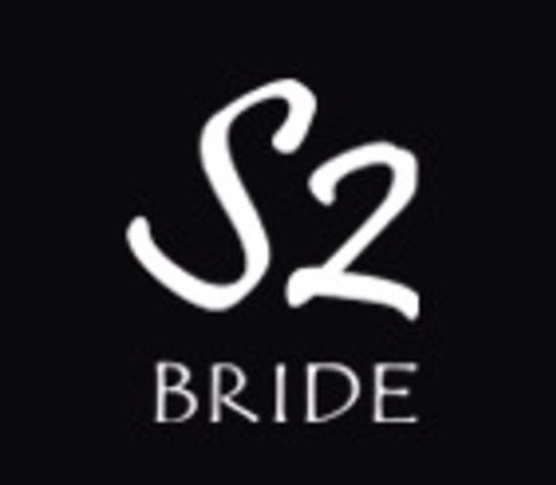 Calgary's luxury bridal boutique. Designers include Anne Barge, 
Bliss By Monique Lhuillier, Kenneth Pool, Lazaro, Christos.