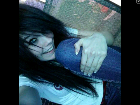 JuSt anoTher giRl tRyinG to fiNd a plAce in ThiS woRld
