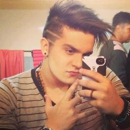 fã clube dedicado ao nosso divo @luansantana  
#MCLoamEOBondeDasNegolas
