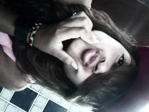 - * .. 
'AviiiSa 'As 'PaTriciiNhas 'Quee 'AkiiiH' 'Queem 'ManDa 'Saao 'As 'MaaloQueiirAs..ks