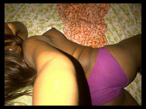 I twit whatever comes to mind mostly Mature and lesbian content #nudepics. I warned u, follow at ur own gain. #wisdom. #bisex.. #TeamNAWTI #lesbian
