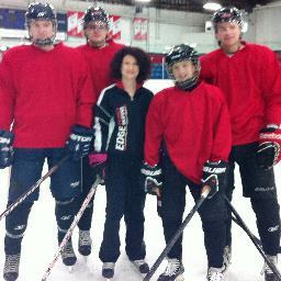 EDGE Power skating, helps hockey players become the best skaters they can be. Instructors are former prof. figure skaters & hockey players.