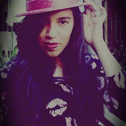 ahh sou eu, , Linda da mais (y'
fofaaa d mais e me curtooo de mais
simples assim# HUMILDE efim ... ;* 2 bjs