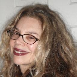 Imagination & creativity activist! Writer, Painter & Untrainer. Committed to enjoying my one and only life.