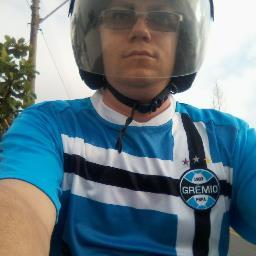 Ligeiramente de pavio curto, curioso e sagaz!
Gaúcho de nascimento e Catarina por opção!
http://t.co/VTE1pwSVuZ