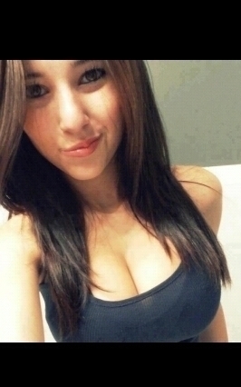 23. From Cali. Attending UWM. Follow Me (: