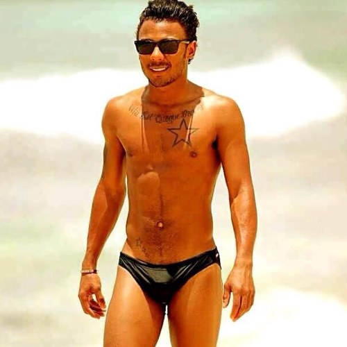 LovingMCollins's profile picture. met marcus 21.12.12 :) marcus follows~