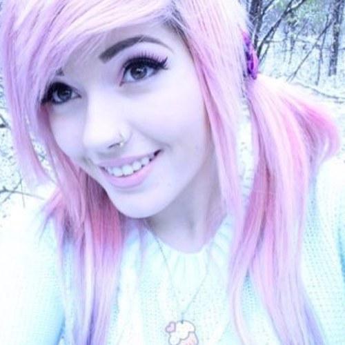 I ownz Daniel. I LYKE NUTELLA AND COWWIES!! || Youtube Star known as LedaMonsterBunny. Single Kitty! {RP}
