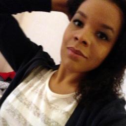 JulieFelicianne's profile picture. Graduated in Strategic Marketing @INSEEC Business School - Bordeaux - Paris - Stockholm - Music lover - Design & Architecture