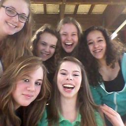 Opgericht op 16-04. Wij maken muziek onze handen en voeten. Via dit account kun je filmpjes van onze acts zien. Contact ? 16oFour@gmail.com
