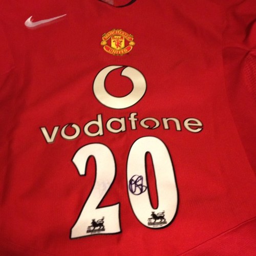 Lifelong Manchester United fan, gamer, gaming/tech nerd & guitarist.