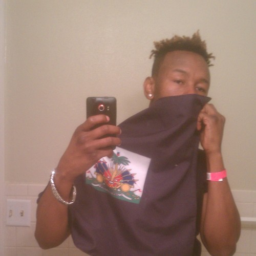 #teamZ.O.E (ZombiesOnEarth) feeding on u Fuck boys like I'm on bath salt. 
#SILVERSTAR! #SUPERSTAR!