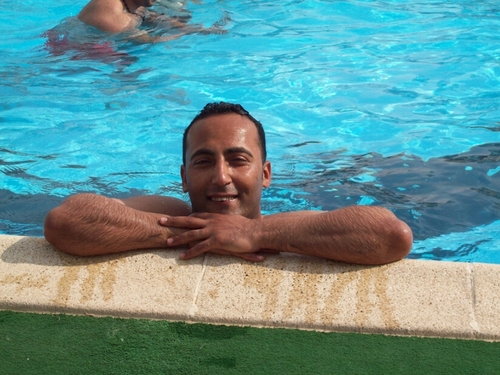 rasef nemra 5 we elshare3 ze7am we saket kalamna ma la2i kalam