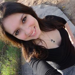 Me segue eu sigo de voltaa!! Não te custa nada .. !! Complicada de mais, difícil de mais... Você não me entende mas pode tentar me compreender *-*