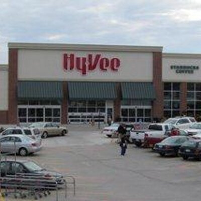 hyvee quincy il pharmacy hours