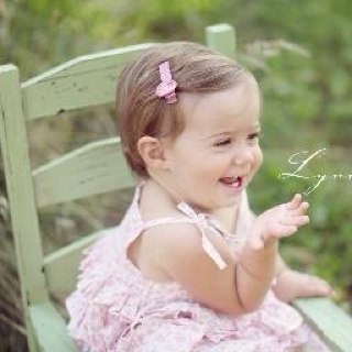 Me 1 year old. Me momma @AngleBreeCullen. Me dada @Alec__Volturi and my twin sister @Volturi_Melody
