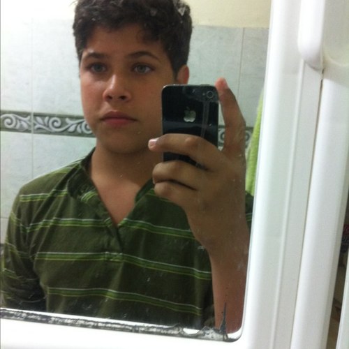 Soy Ramon Vivo en la vega y me gusta el baloncesto ! .. Sigueme y yo Te sigo ;) bbpin:2230D3D7