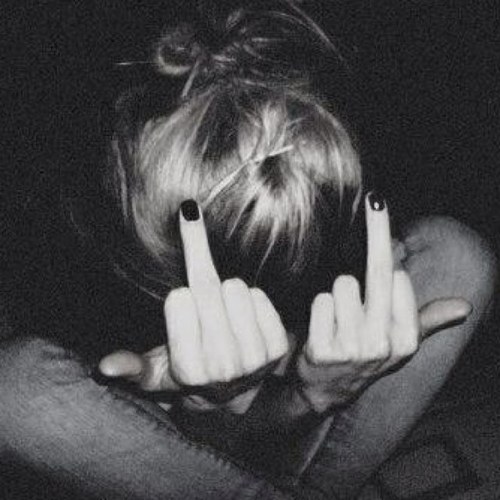 lovelyy_bitchh's profile picture. I just hope some people see, there's nothin' that I'm tryin' to be, let me just stop all that shit talk, I know I'm the new bitch on the block. ✌