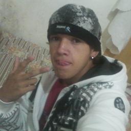 gosto de fazer tudo um pouco sair pra balada,dar um passeio,andar com os amigos,sair pra conhecer lugares de tudo